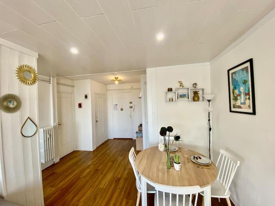 Apartment 2p Vue Mer- 5min Plage, Terrasse, Ac, Parking